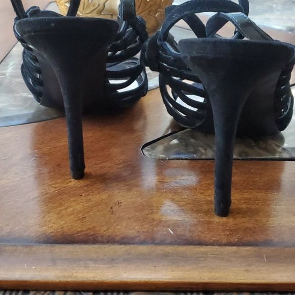 Nine west size 9 strappy heels - Picture 2 of 3